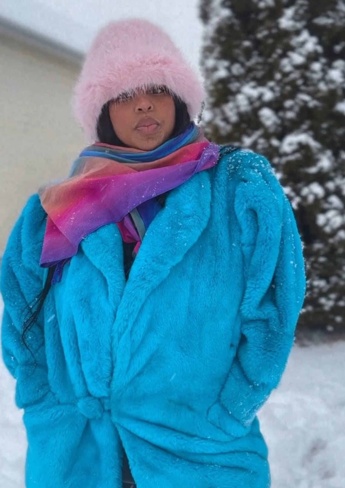 Cozy Girl Bucket